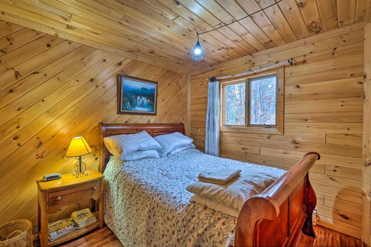 Вилла Secluded Johnsburg Retreat With Hot Tub And Fire Pit Экстерьер фото